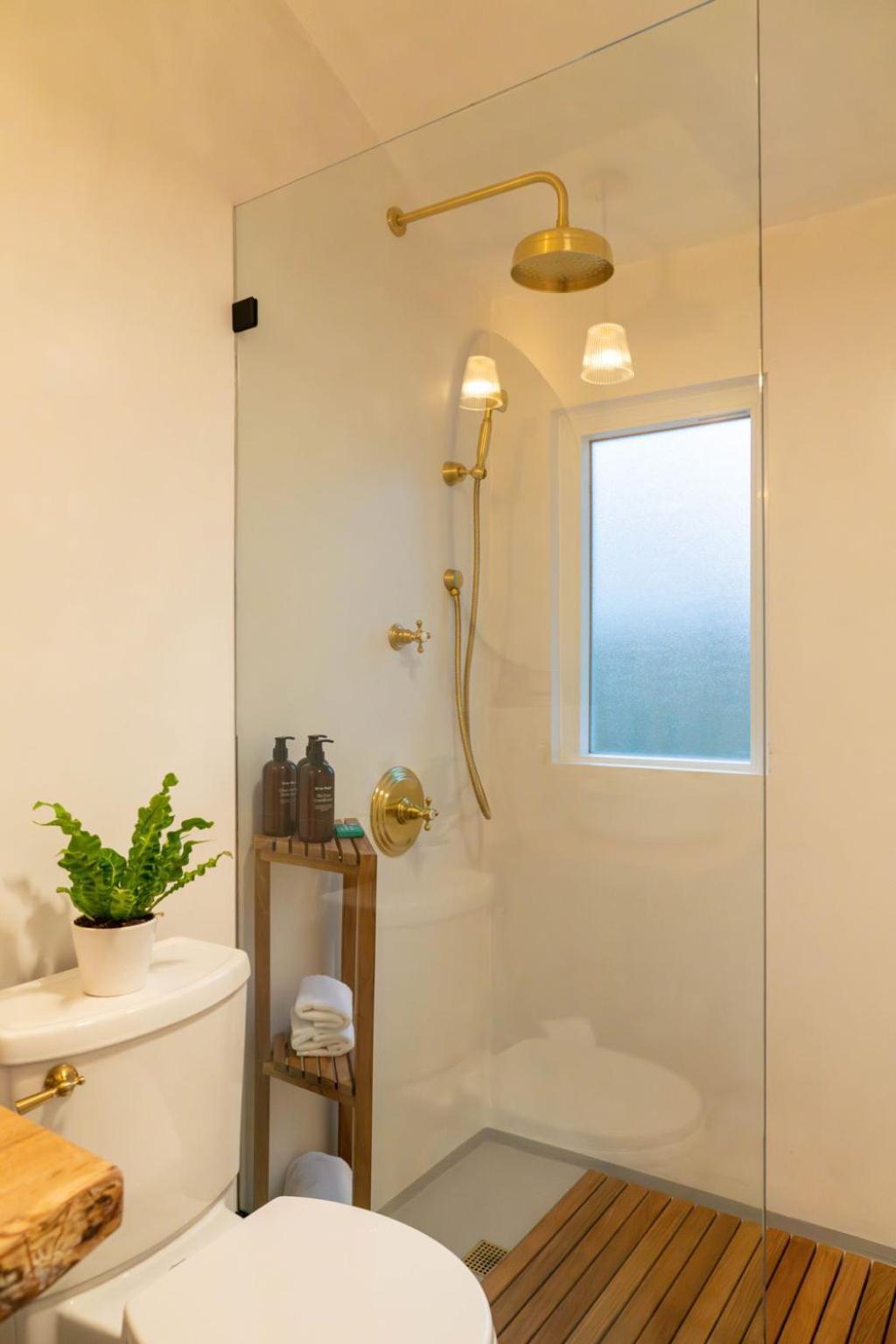 Sisu, A Boutique Motel Плимът Екстериор снимка